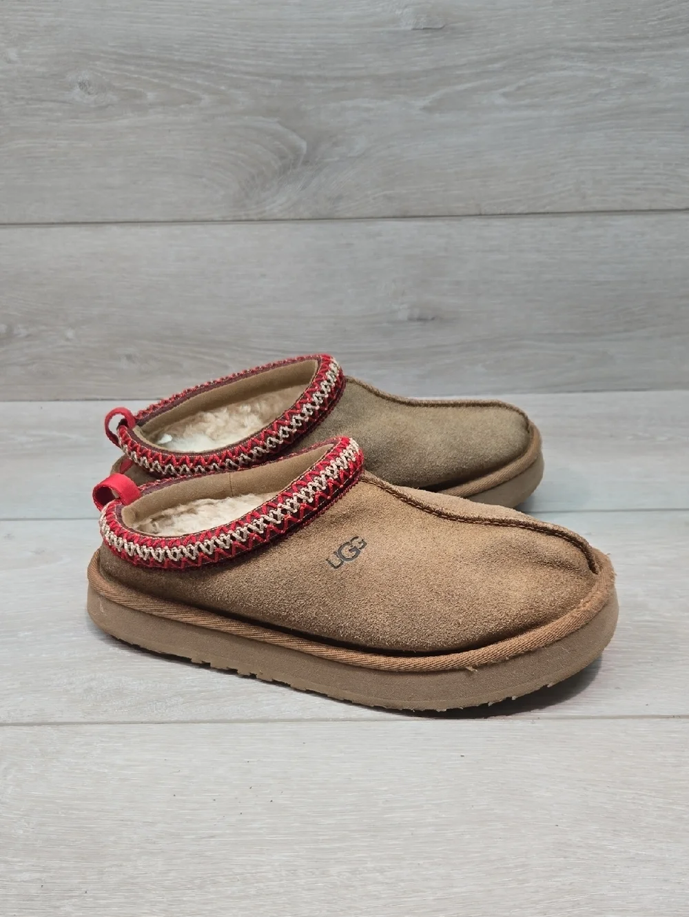 UGG Tasman Big Girl Kids Youth Shearling Mule Chestnut Red Trim Clog Mule Sz 4